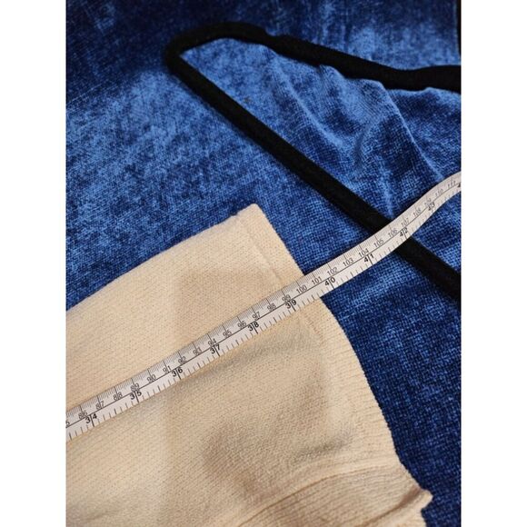 80s St. John Cream Sweater Knit Dress W Belt 6 - Picture 9 of 14